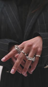 KNUCKLE RING